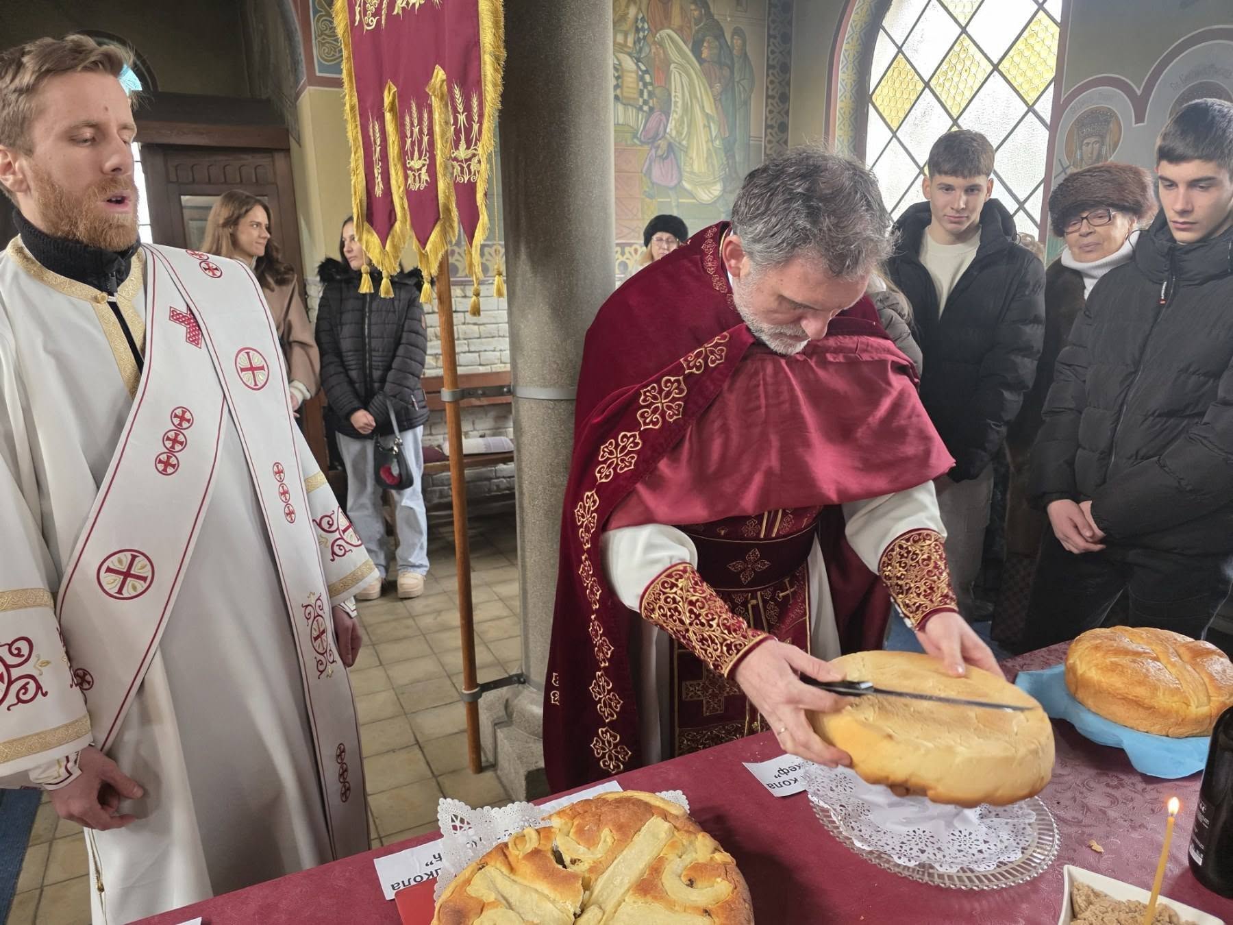Liturgia és kalácsvágás Szent Száva napján