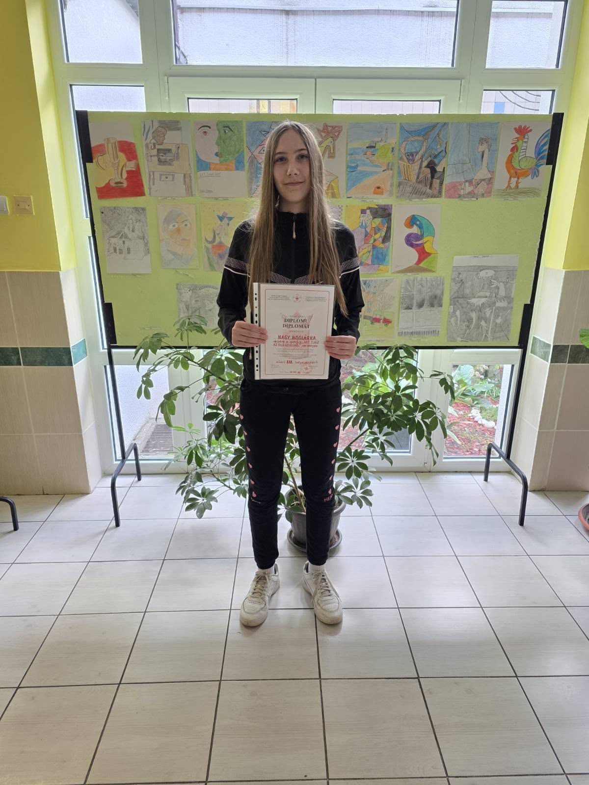 Az 1F2 osztály tanulója, Nagy Boglárka harmadik helyezett a “Mit tudsz az egészségről?” versenyen