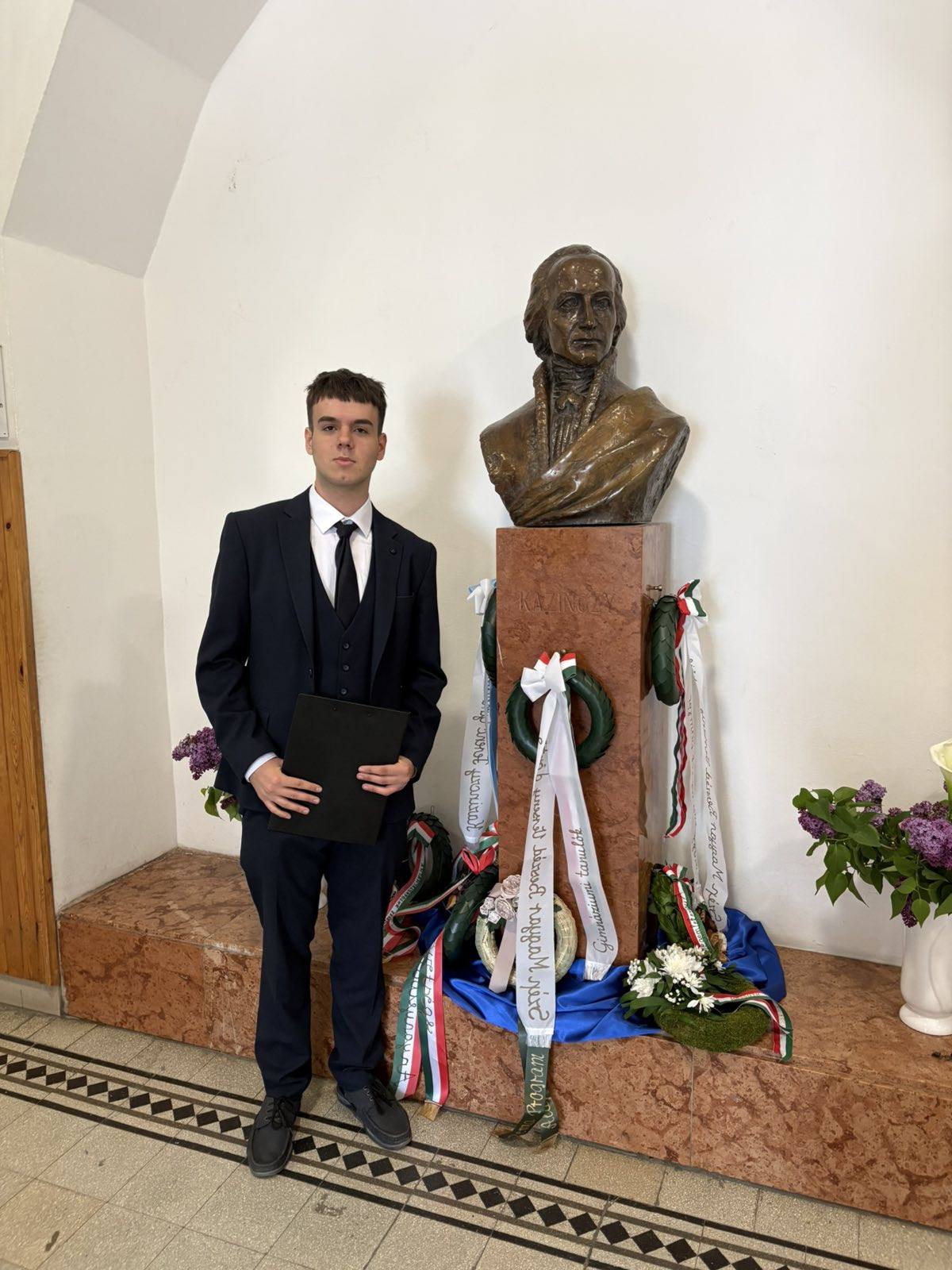 A 3E2 osztály tanulója, Vanka Csaba a Szép Magyar Beszéd verseny döntőjében